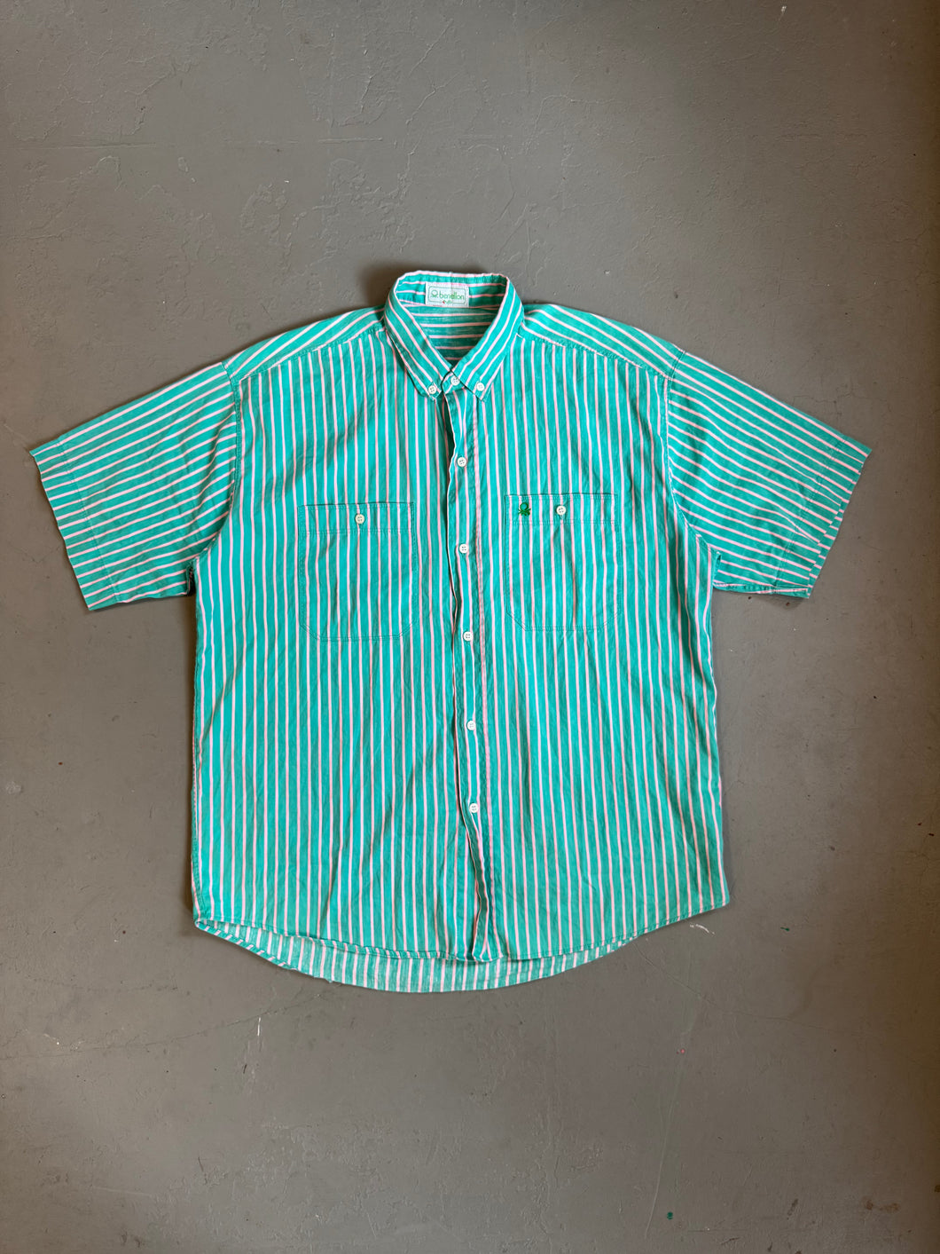 1990s United colors of Benetton shirt mint green
