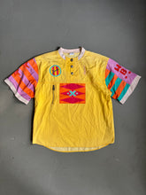 Lade das Bild in den Galerie-Viewer, 1980s Bogner Shirt Jamaika Gelb
