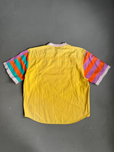 Lade das Bild in den Galerie-Viewer, 1980s Bogner Shirt Jamaika Gelb
