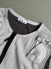 Lade das Bild in den Galerie-Viewer, 2000s Stone Island Weste grau Silber
