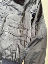 Lade das Bild in den Galerie-Viewer, 1980s Wrangler Nylon Jacke schwarz
