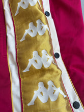 Lade das Bild in den Galerie-Viewer, 1990er Kappa Knopf Hose Rot / gold
