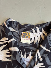 Lade das Bild in den Galerie-Viewer, 1990er Winnie Fashion Hawaiihemd Schwarz
