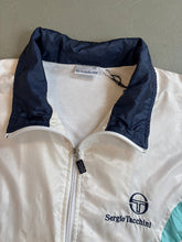 Lade das Bild in den Galerie-Viewer, 1990er SERGIO TACCHINI GESTICKTE TRAININGSJACKE (M)
